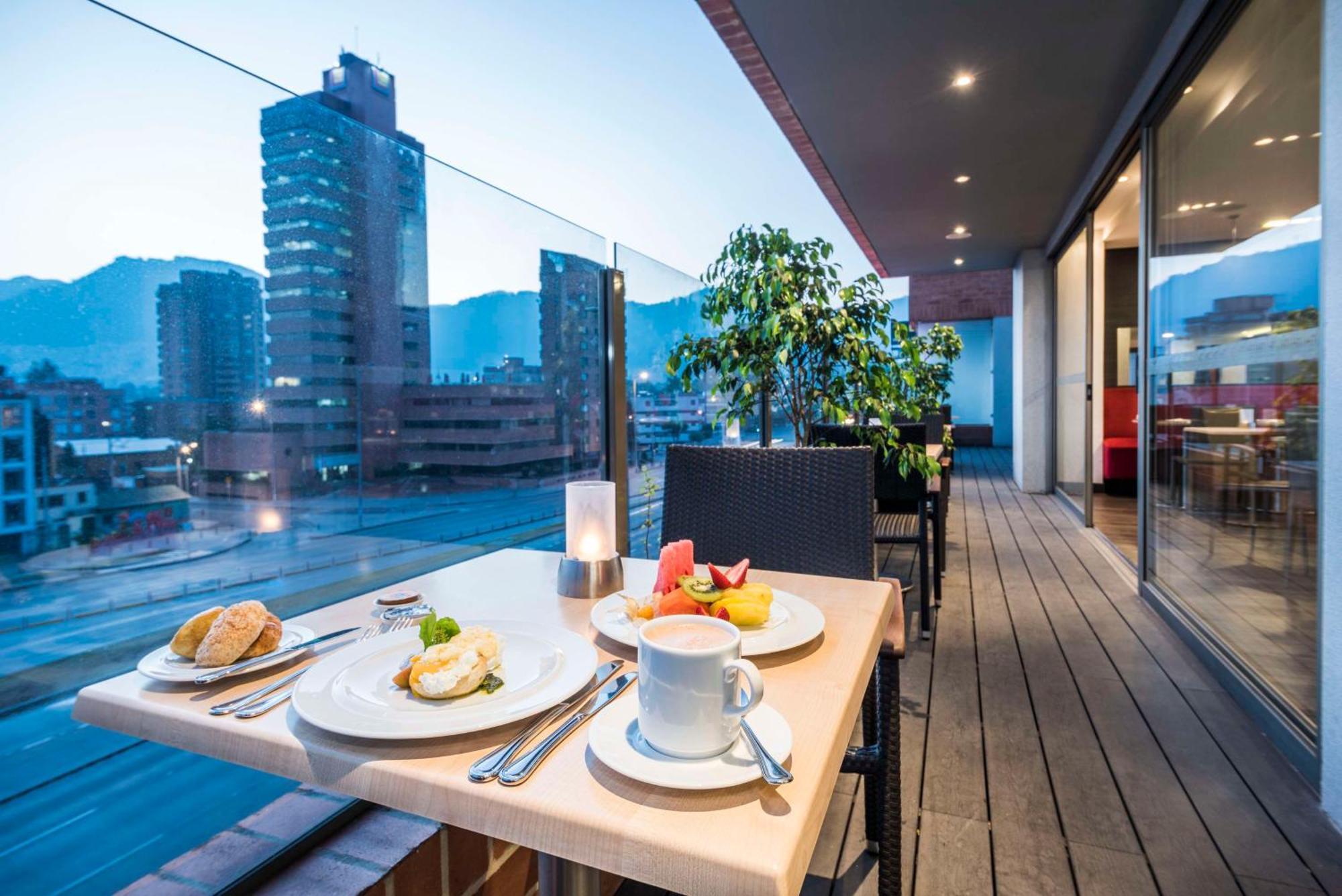 Hotel Nh Bogota Urban 26 Royal Zewnętrze zdjęcie
